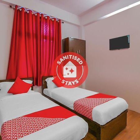 Oyo 17168 Hz Lodge Гайдарабад Екстер'єр фото